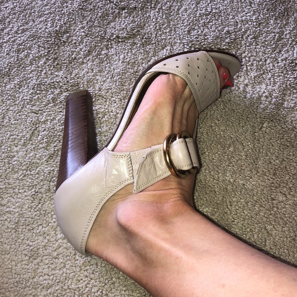 Chloe heels - Picture 3 of 7